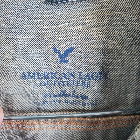 American Eagle Blue Jean Distressed Jacket Denim Trucker Women's Sz Small - Picture 4 of 10